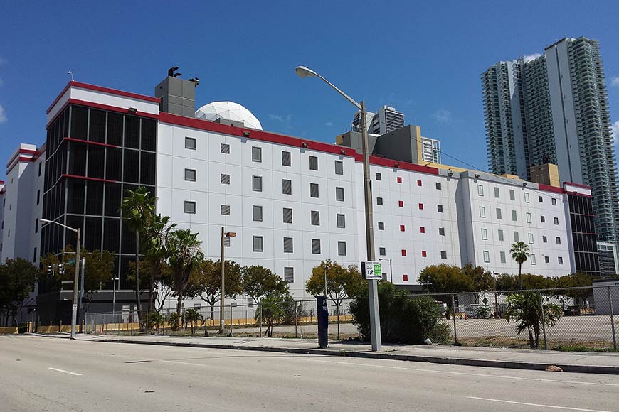 Exterior photo of Equinix data center in Miami, FL